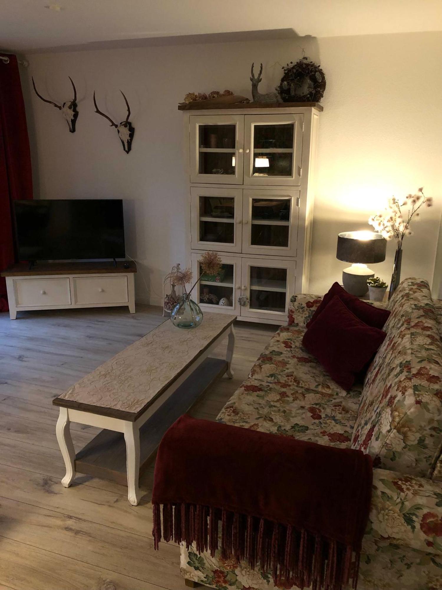 4 Wunderschoene Ferienwohnungen Im Kavaliershaus Schwerin  Quarto foto